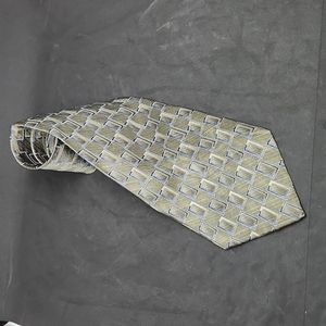 Van Heusen green geometric tie
